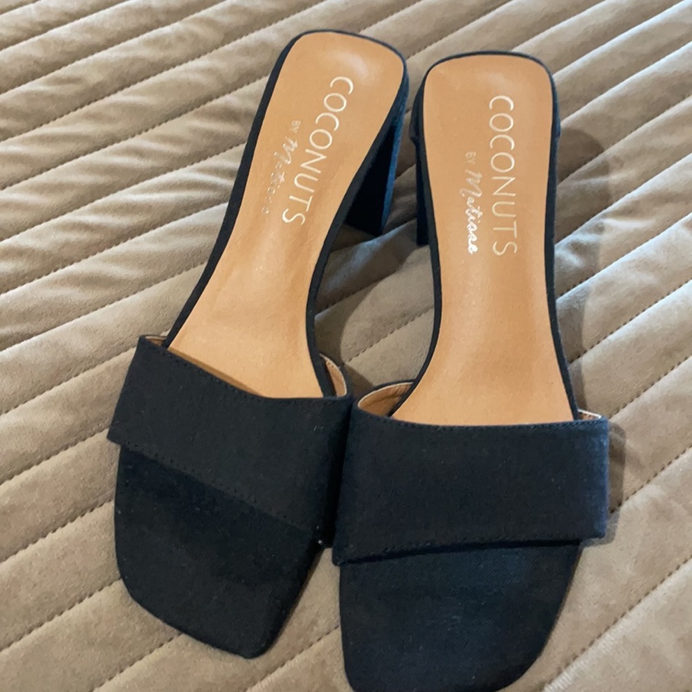 Coconuts by Matisse, black heels, size 8, black